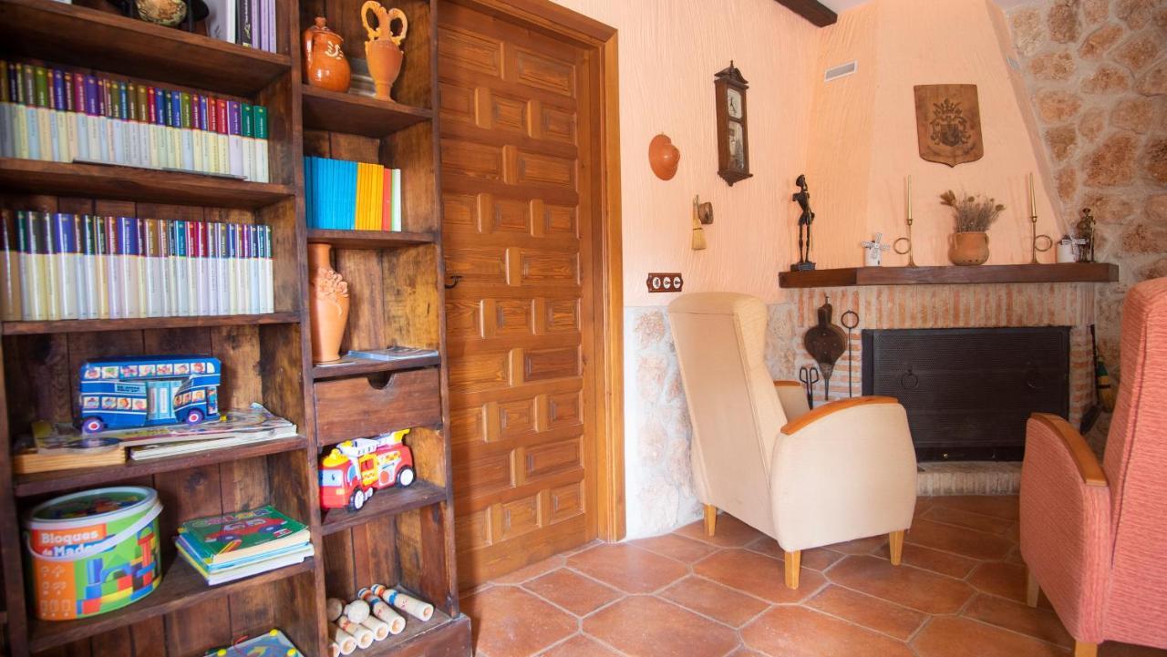 Casa Rural Santa Elena Villafranca de los Caballeros Εξωτερικό φωτογραφία