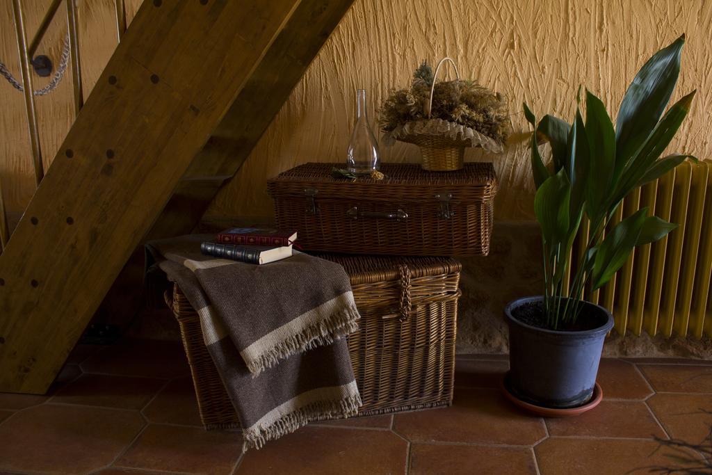 Casa Rural Santa Elena Villafranca de los Caballeros Εξωτερικό φωτογραφία